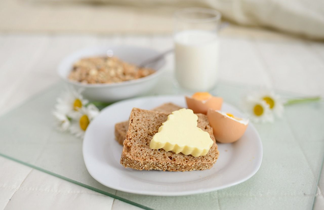 entdecken sie gesunde frühstücksideen, die ihnen helfen, den tag voller energie zu beginnen! von nahrhaften smoothies bis hin zu leckeren overnight oats – genießen sie schmackhafte rezepte, die ihre gesundheit fördern.