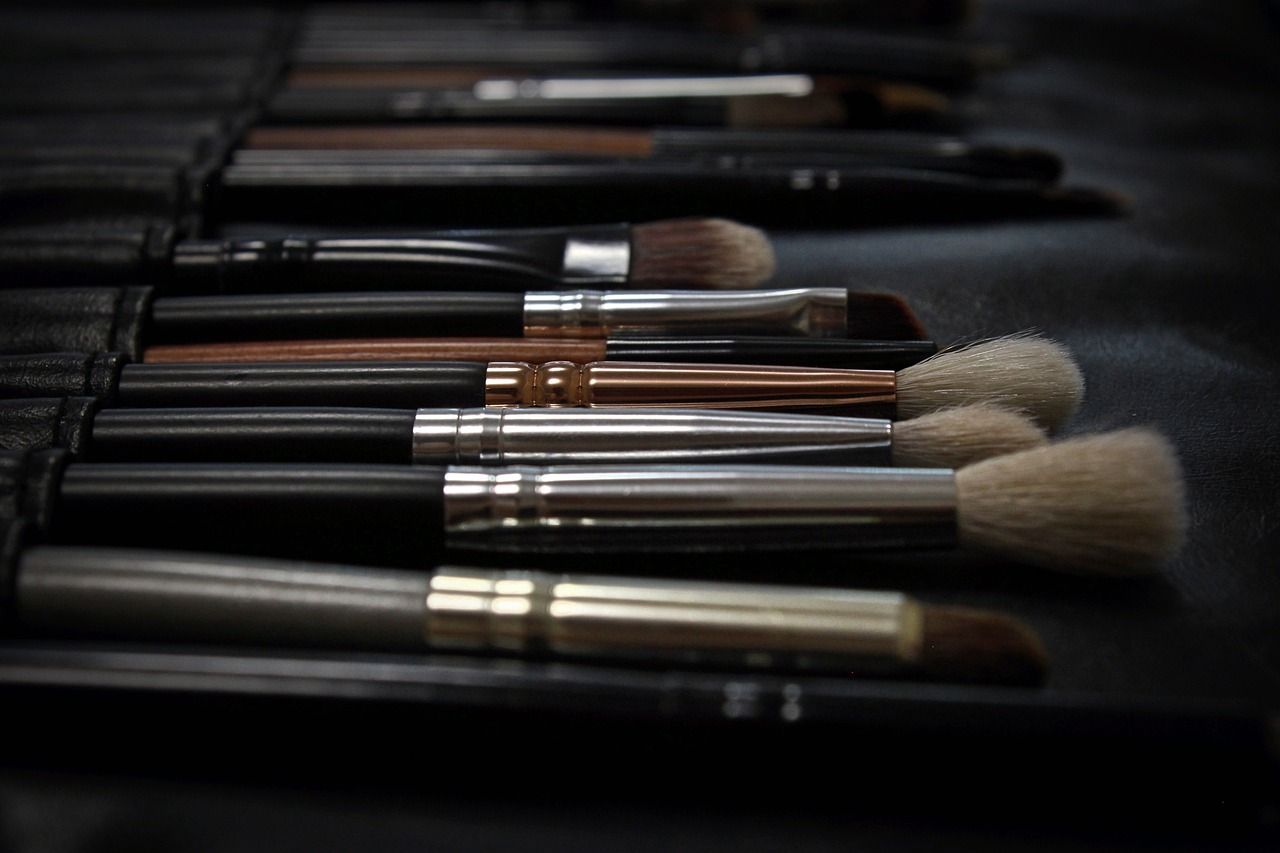 entdecken sie die besten tipps und produkte für ihre schönheitspflege. von hautpflege über make-up bis hin zu haarpflege – erfahren sie, wie sie ihr strahlendes aussehen jeden tag betonen können.