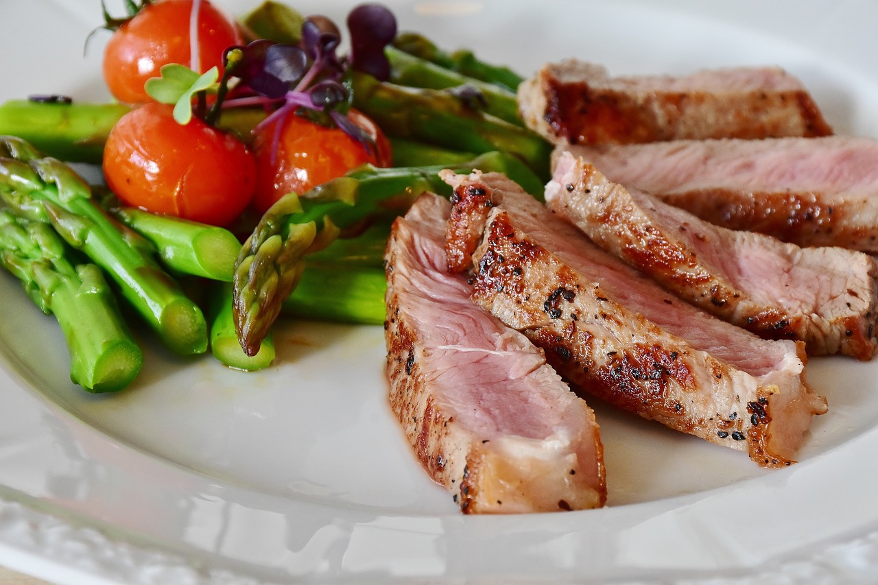entdecken sie die vorteile der low carb ernährung! reduzieren sie kohlenhydrate und verbessern sie ihr wohlbefinden, während sie köstliche rezepte genießen. ideal für eine gesunde lebensweise!