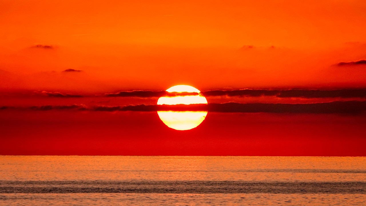 entdecken sie die mediterranen köstlichkeiten, von frischen meeresfrüchten bis zu aromatischen olivenölen, und lassen sie sich von der sonnenverwöhnten küche des mittelmeers inspirieren.