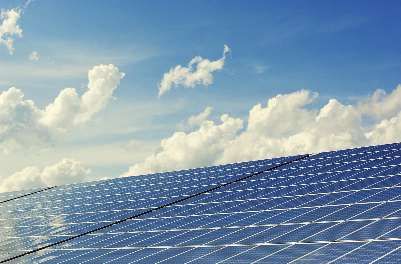 erneuerbare energien sind eine saubere und nachhaltige energiequelle, die natürliche ressourcen wie sonne, wind und wasser nutzt. erfahren sie mehr über die vorteile und technologien, die eine umweltfreundliche zukunft unterstützen.